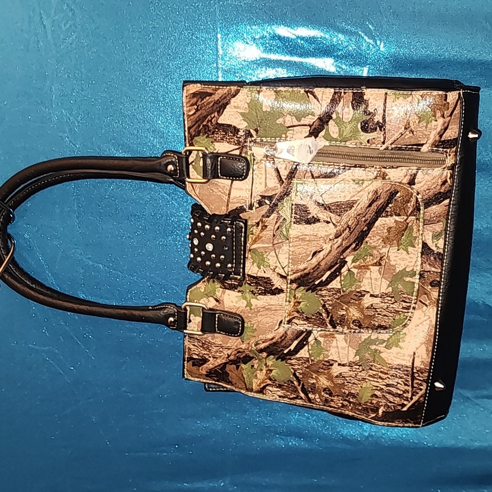Concealed Carry Brown Camouflage Women's Concealed Carry Purse - Picture 4 of 9
